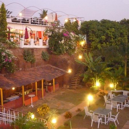 Octave Rococco Morjim Hotel Pernem Bagian luar foto