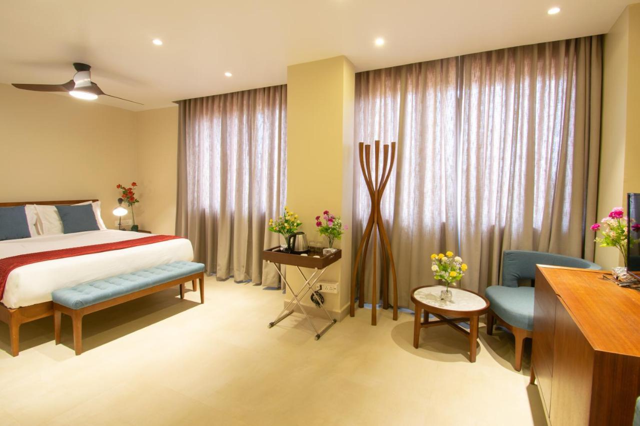 Octave Rococco Morjim Hotel Pernem Bagian luar foto