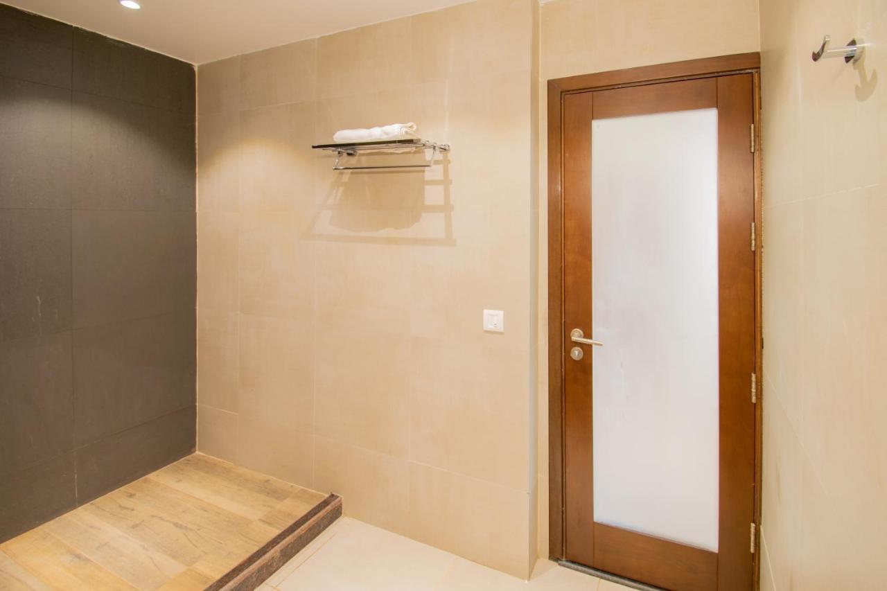 Octave Rococco Morjim Hotel Pernem Bagian luar foto
