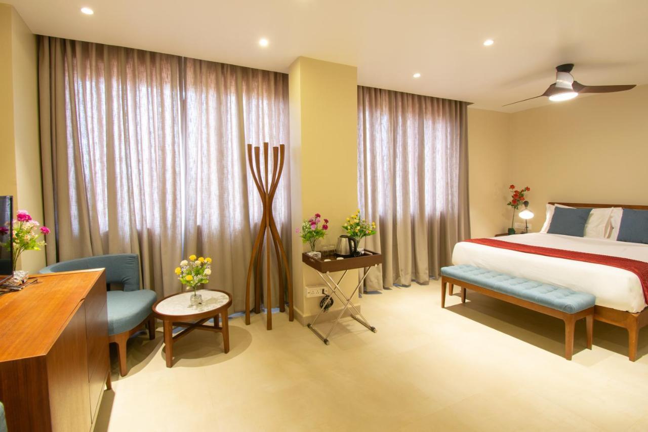 Octave Rococco Morjim Hotel Pernem Bagian luar foto