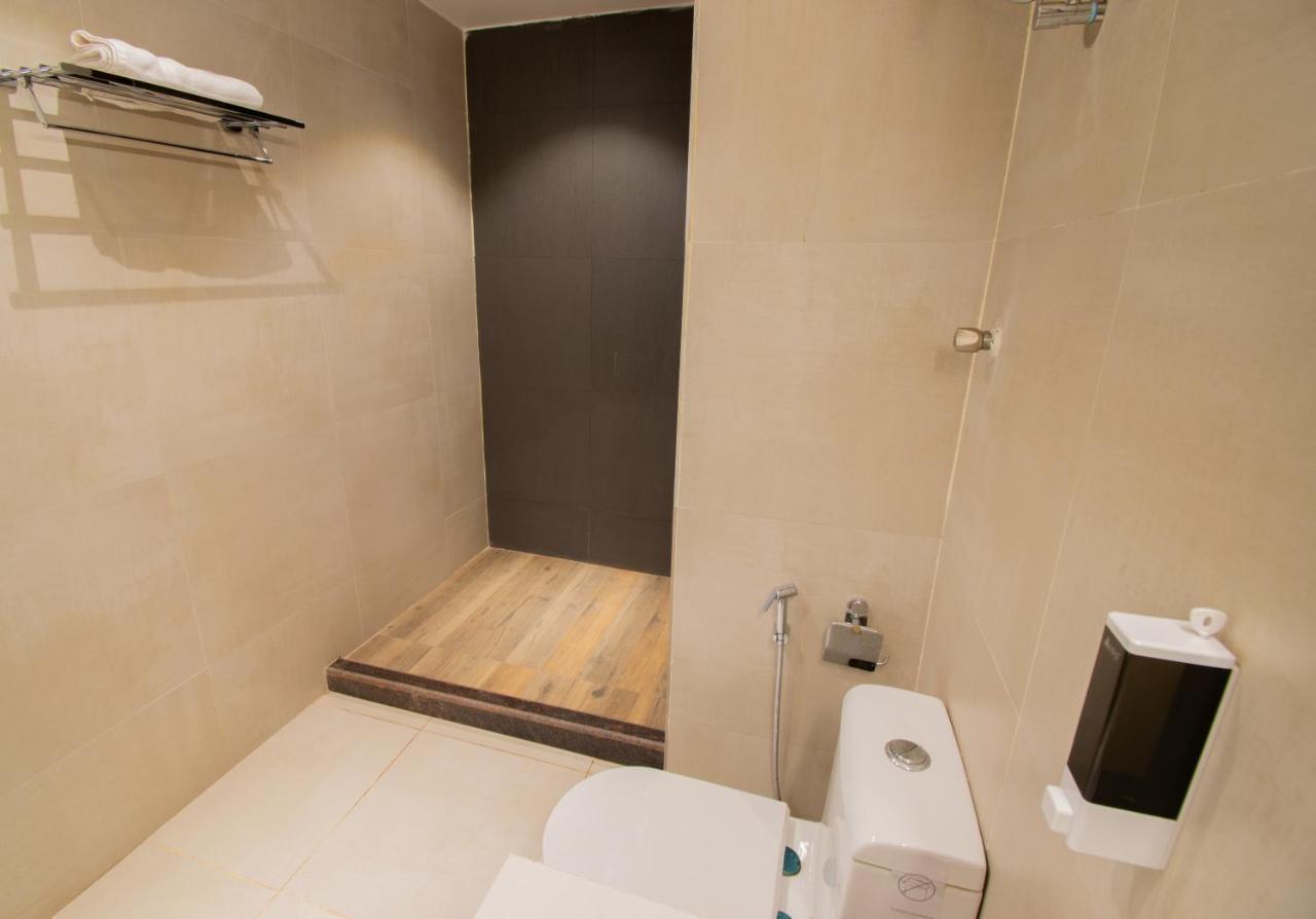 Octave Rococco Morjim Hotel Pernem Bagian luar foto
