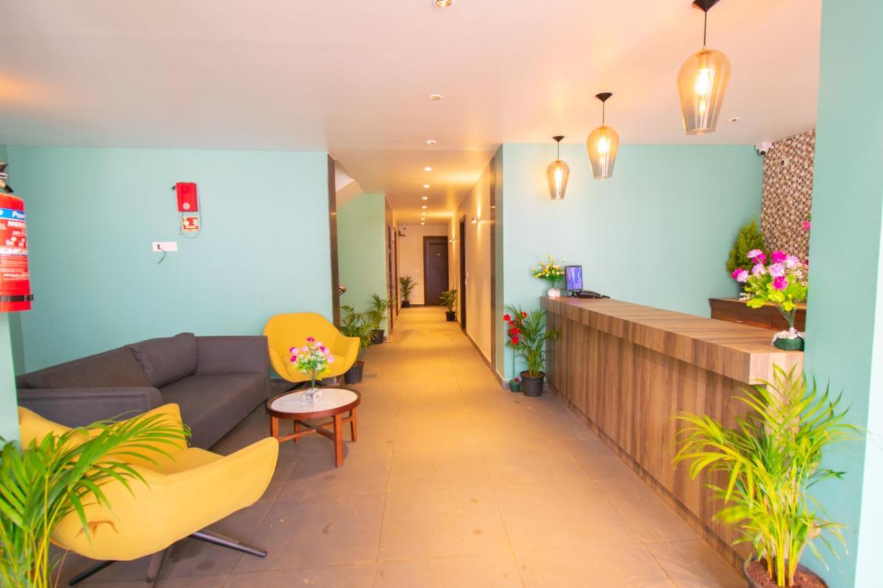 Octave Rococco Morjim Hotel Pernem Bagian luar foto