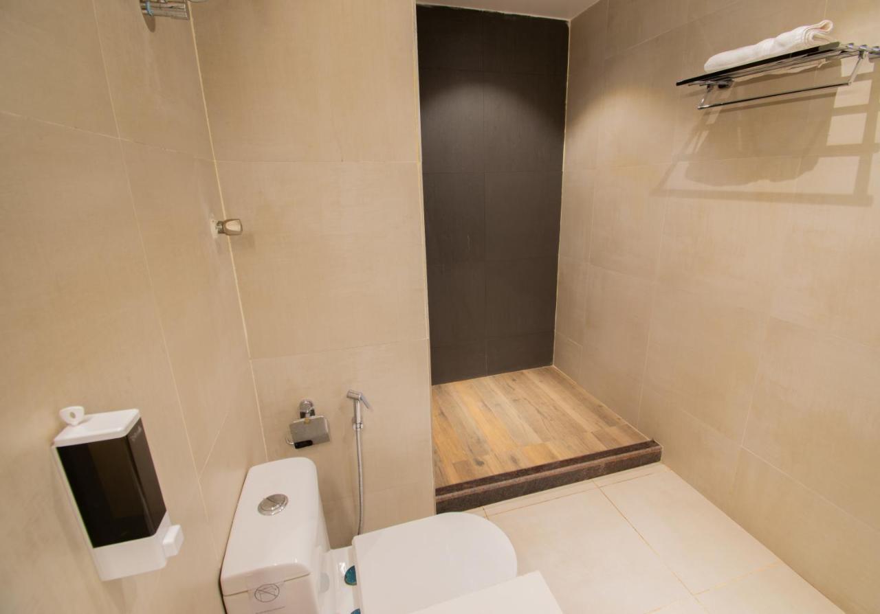 Octave Rococco Morjim Hotel Pernem Bagian luar foto