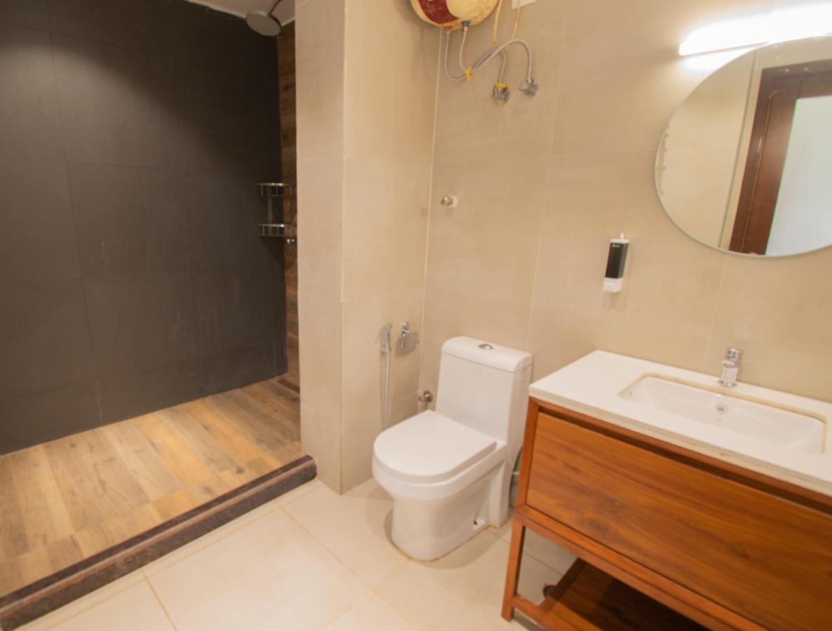 Octave Rococco Morjim Hotel Pernem Bagian luar foto