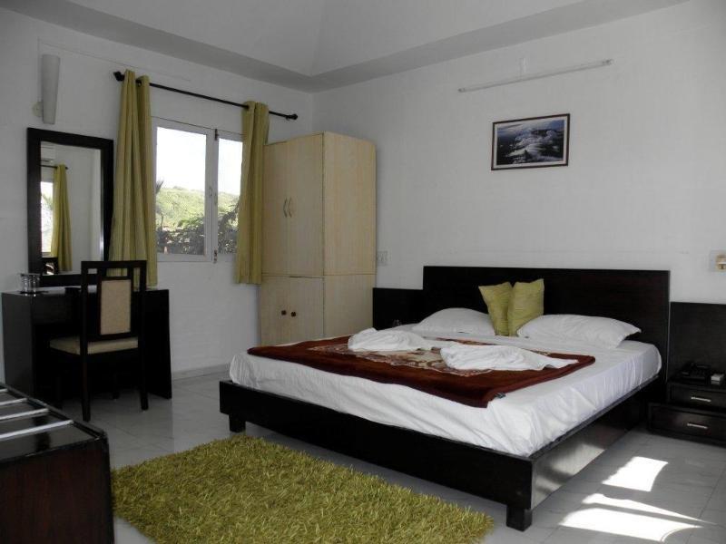 Octave Rococco Morjim Hotel Pernem Bagian luar foto